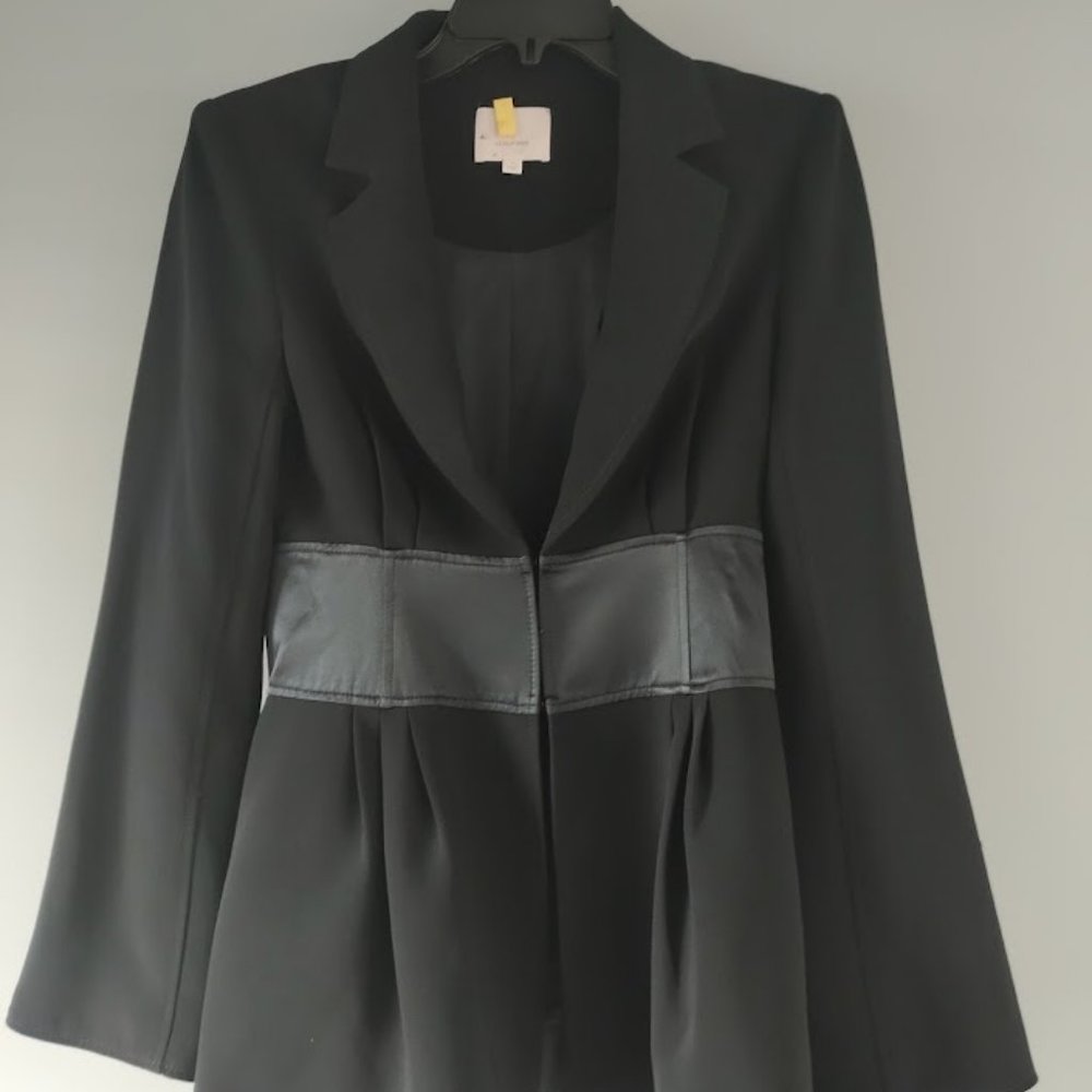Like New Blazer, Silk waistline detail